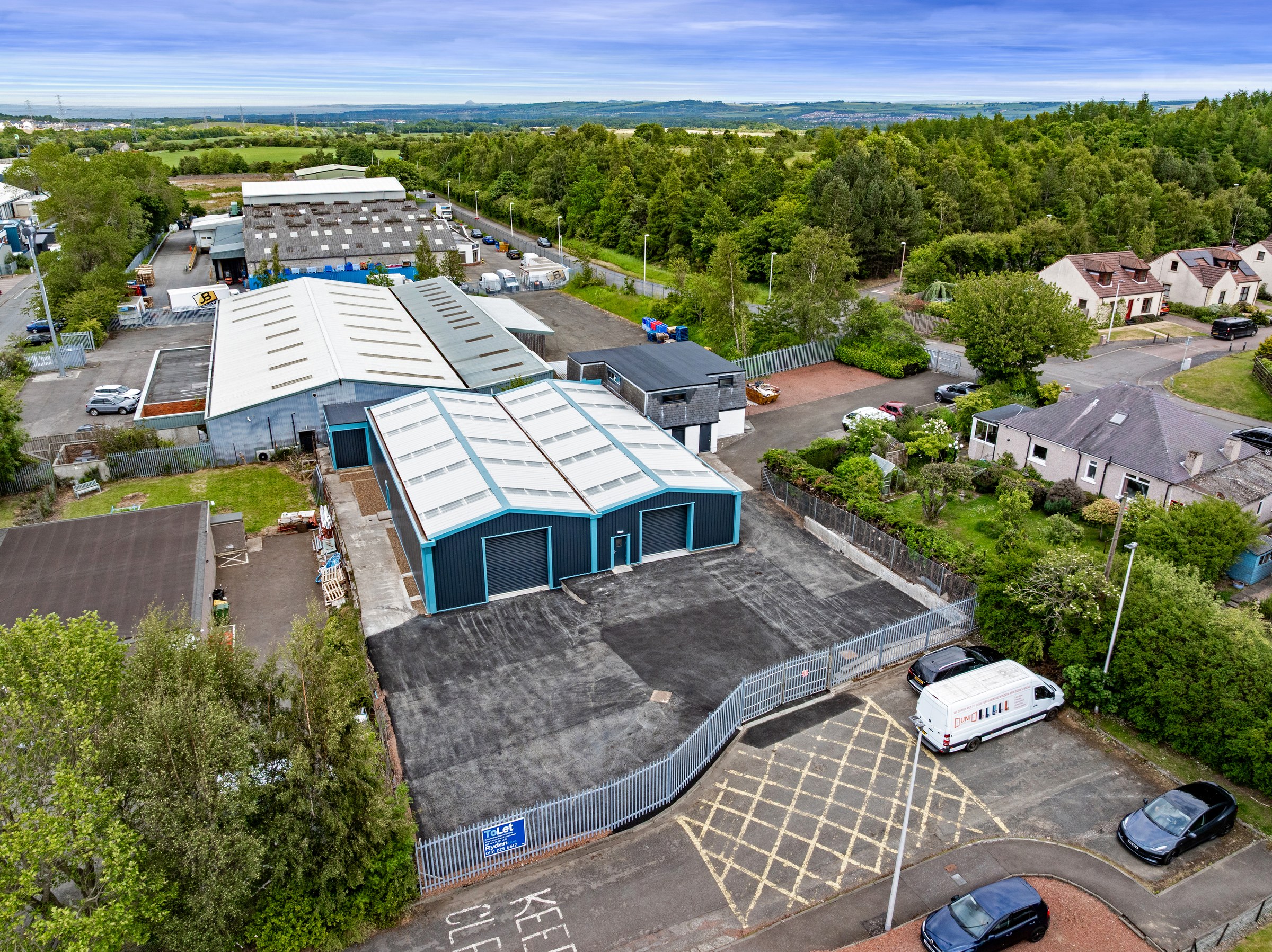Refurbished industrial unit with secure yard at Edgefield Road, Loanhead